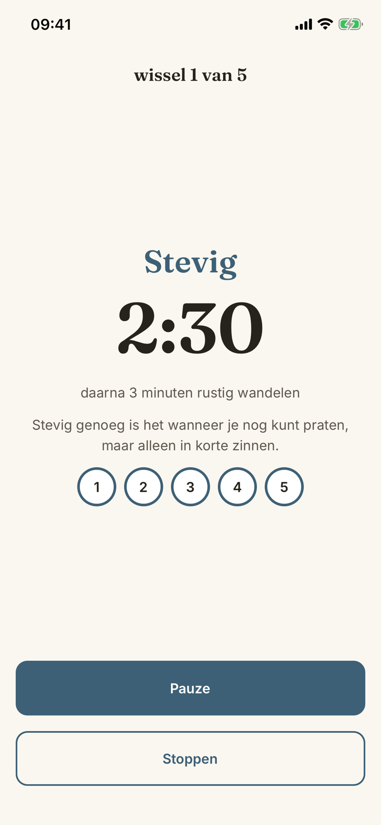 De tempoklok van de Japans Wandelen-app tijdens een wandeling
